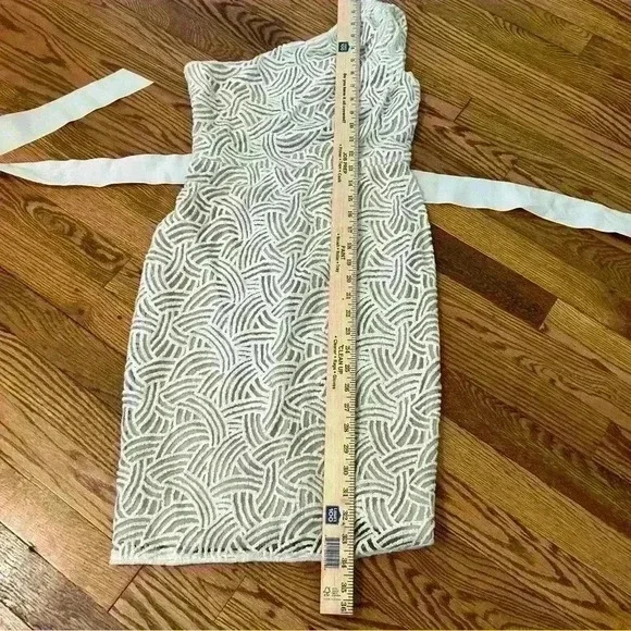 Tadashi Shoji Size 2 Petite White Embroidered One Shoulder Belted Dress Cocktail - Picture 9 of 9